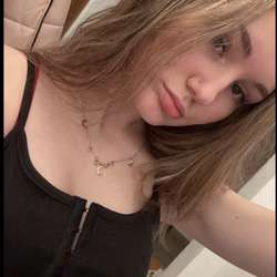 Courtney321's Chat & Dating Profile